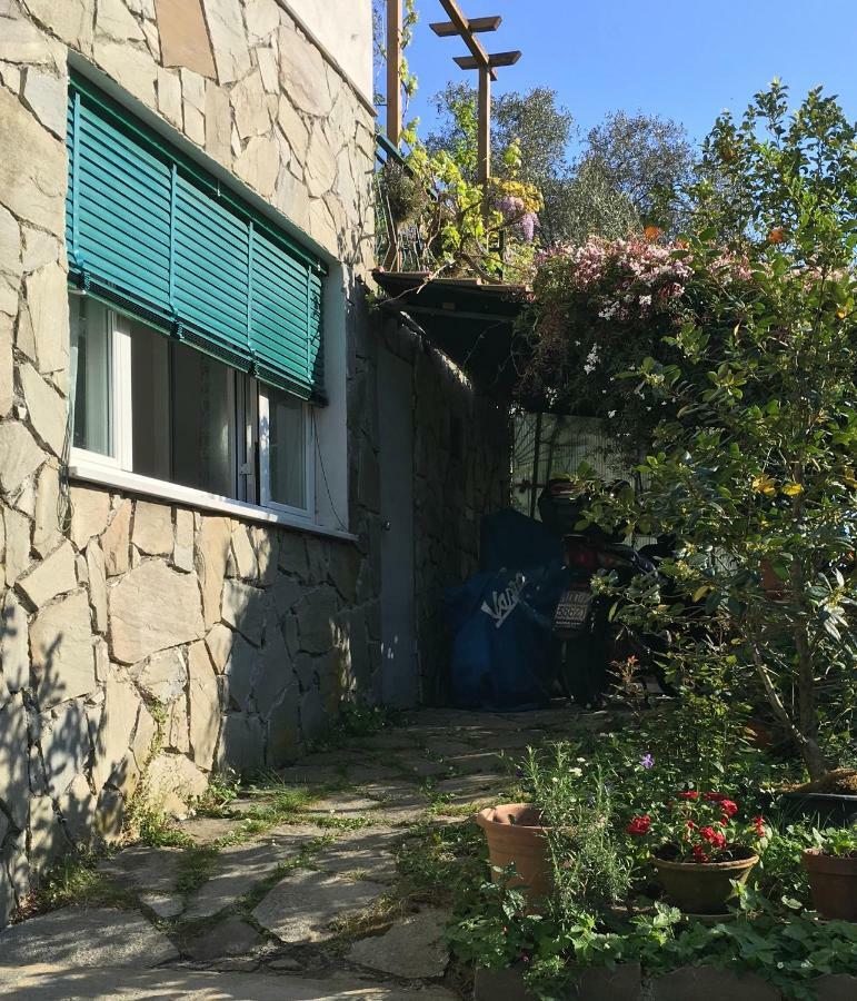 Bed and Breakfast Il Nido Della Rondine Leivi Экстерьер фото
