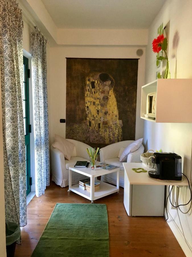 Bed and Breakfast Il Nido Della Rondine Leivi Экстерьер фото